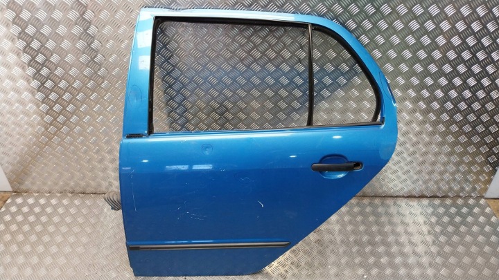 dvere zadok Ľavé SKODA FABIA a HATCHBACK 99
