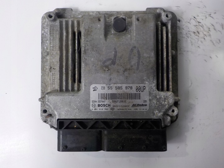 OPEL CORSA D počítač riadiaca jednotka 55585978 0281018782
