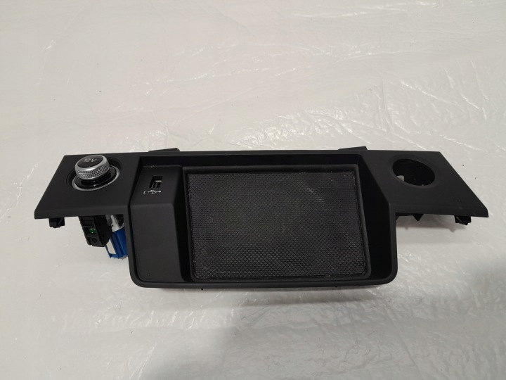 AUDI Q5 80A polica gepeka USB START STOP 80B864131A