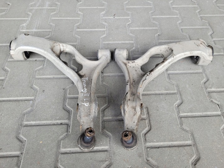 arm front front left right lower VW TOUAREG II 2 7P 3.0 TDI