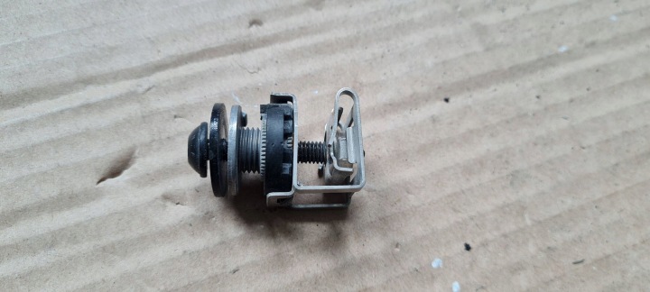 SQ8 4M RSQ8 Q8 vite REGULACYJNA FANALE FARO Anteriore 4G8806305 SQ7 4M Q7 Q3 83A