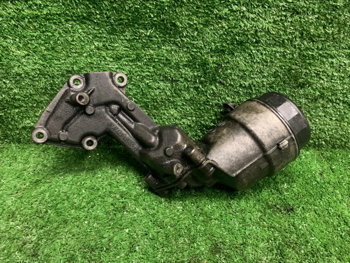 MERCEDES E350 W212 3.0 CDI V6 642852 oil filter holder A6421800010