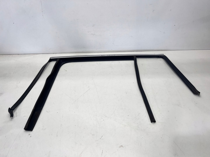 Joint Châssis Portière Gauche Arrière VW TIGUAN 5N0839431 CHROM