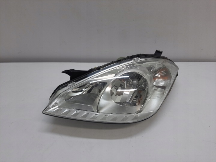 MERCEDES A-KLASA W169 LIFT 08-12 light REFLEKTOR left front original EUROPA