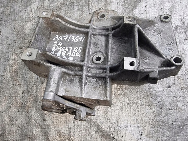 holder SPREZARKI of the air conditioning 058260885C VW PASSAT B5 1.8B 92kW ADR 98r