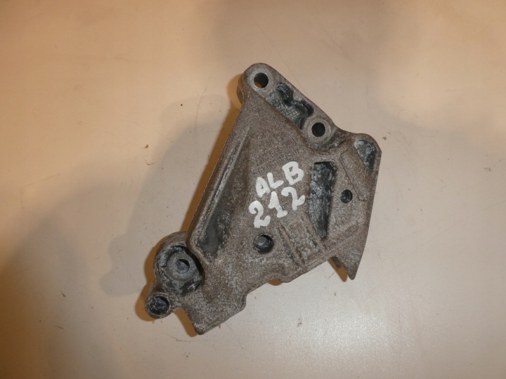 Supporto motore staffa fissaggio AUDI VW SKODA SEAT 05L199207