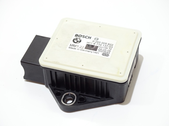 érzékelö SZYBKOSCI OBROTOW BMW E60 E61 OE 6770137 (4817900)