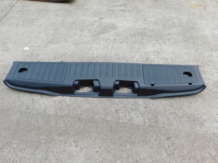 Ford Transit Custom MK2 cover supports of the rear moulding of the threshold rear part PZ31-V404C08