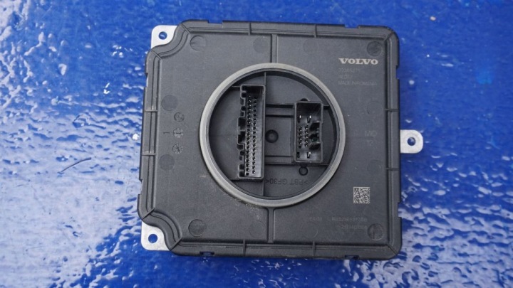 VOLVO S60 V60 XC60 II Unité de contrôle Module Feux phare LED