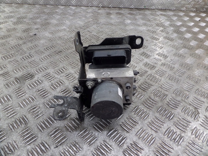 Pompa ABS CITROEN BERLINGO IV PEUGEOT PARTNER IV 1.5 BLUEHDI 9830315580