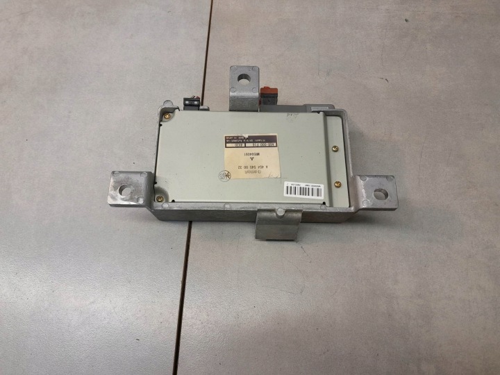 Bedienteil DES MOTORS MITSUBISHI COLT VI 1860A442