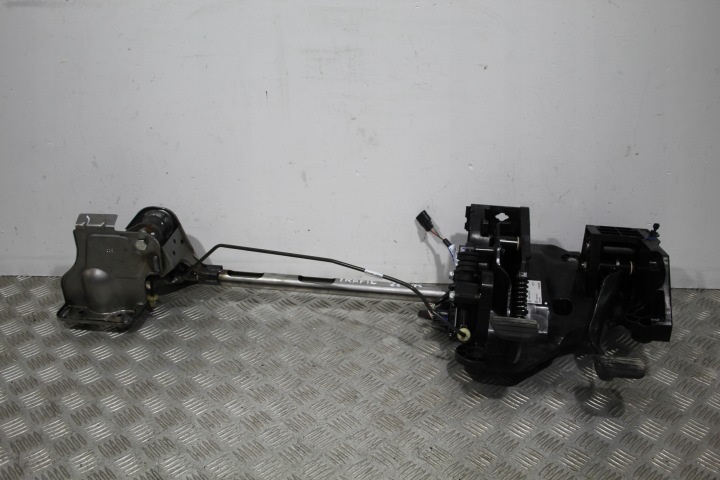 PEDAL BREMSE DER KUPPLUNG TRAFIC IV 4 LIFT 2022