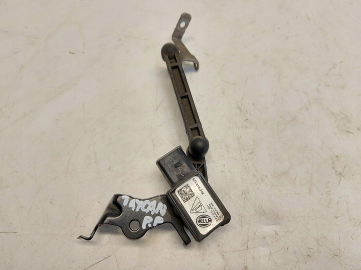 Porsche Taycan GTS 9J1 2023r sensor poziomowania right 9J1616214
