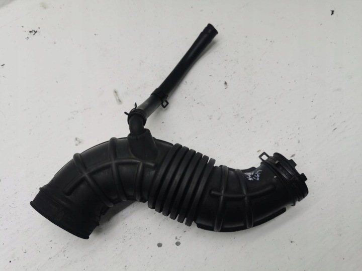 pipe air HYUNDAI H-1 II 2.5 CRDi 28138-4H000