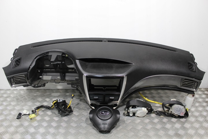 ARMATURENBRETT KONSOLE AIRBAG SUBARU FORESTER III 3