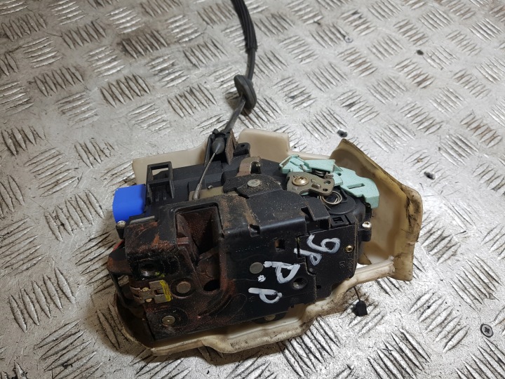 de la Serrure Portière Droite Avant VOLKSWAGEN GOLF 5 9 PIN