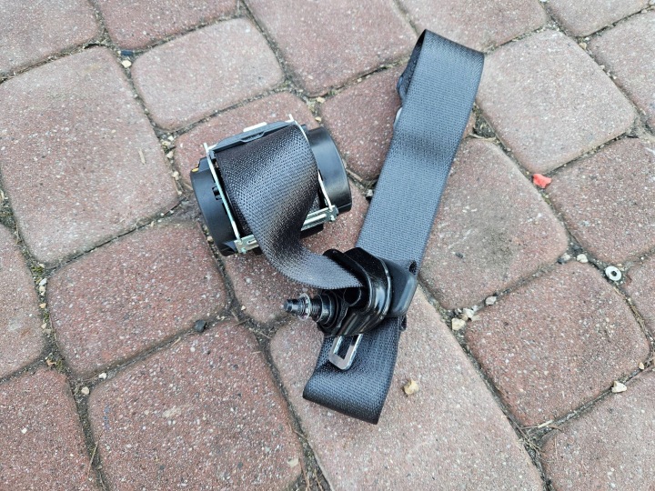 tension belt safety seat 2 rzedu rzad right Opel Zafira C 39093550