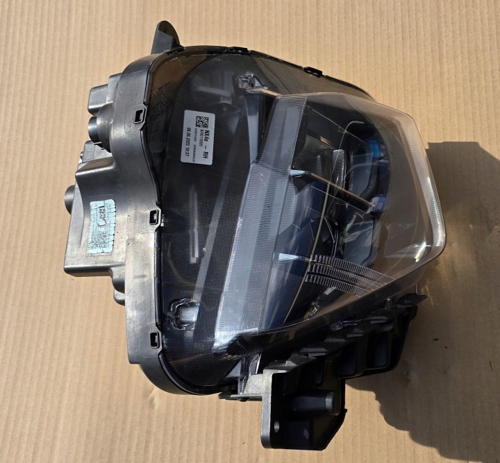 Licht vorne rechts FULL LED HYUNDAI TUCSON IV N7921-61120 FULL LED