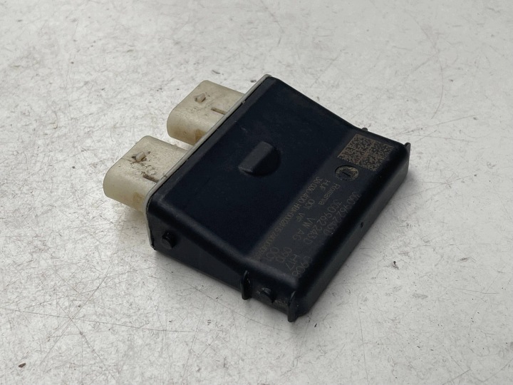 AUDI VW SKODA SEAT control unit of the opening bonnet rear part 3G0962243D !J