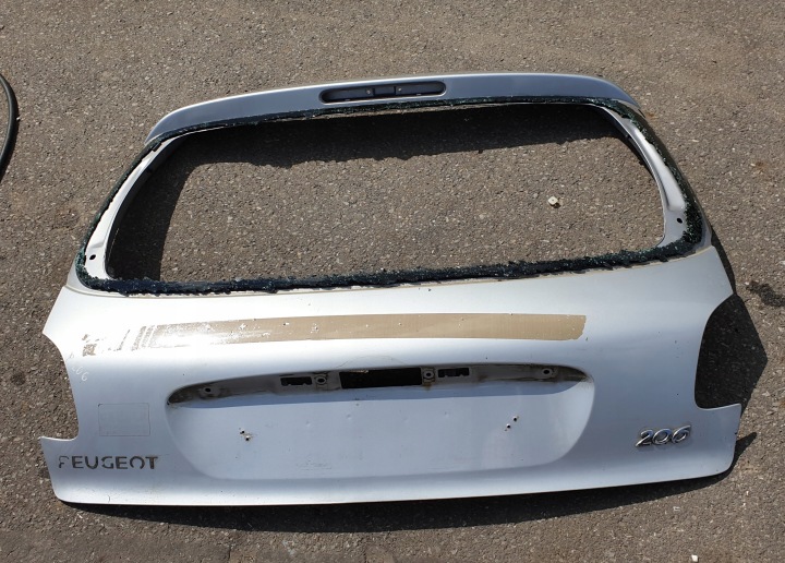Malle / hayon coffre porte arrière PEUGEOT 206 HB SREBRNA