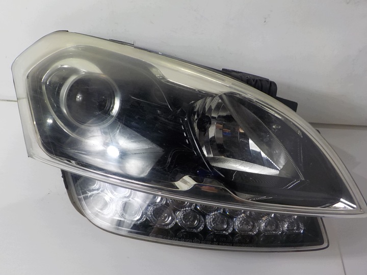 KIA SOUL and LIFT light right front front UK