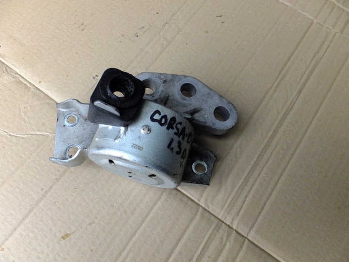 szilentblokk opel corsa d 1,3 cdti 2012r