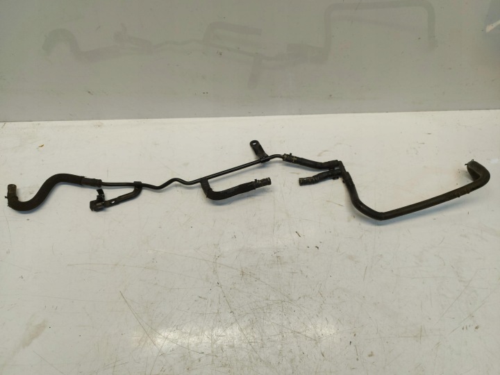 VW Tiguan II 5NA LIFT 2.0 TDI wiring pipe of water 3Q0121064