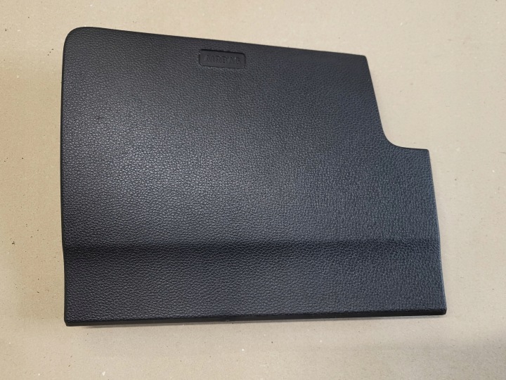 cover of the dashboard ROZDZIELCZEJ cover consoles spoiler SEAT ATECA OE EUROPA