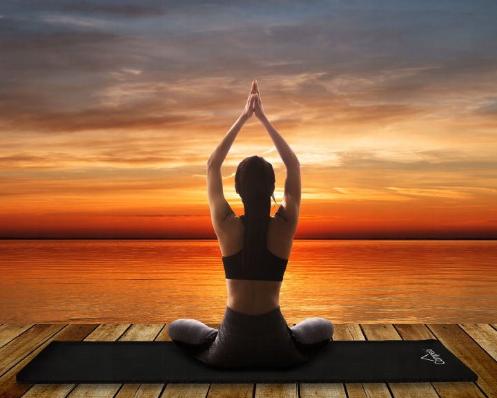 MATA GIMNASTYCZNA DO ĆWICZEŃ JOGI PILATESU FITNESS Grubość 1.5 cm