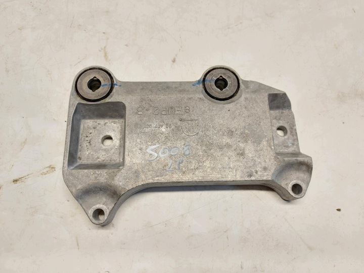 Peugeot 5008 III E5008 Halter Grundlage Stütze 9840708580