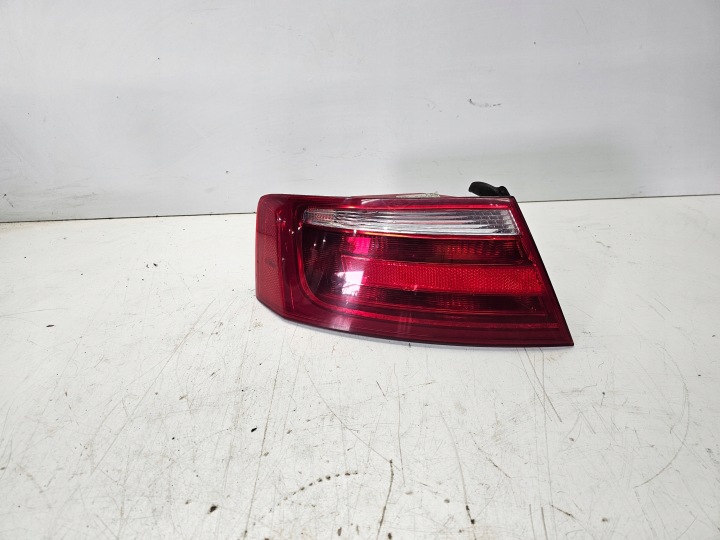 Licht links heck AUDI A5 8T SPORTBACK 8T8945095E