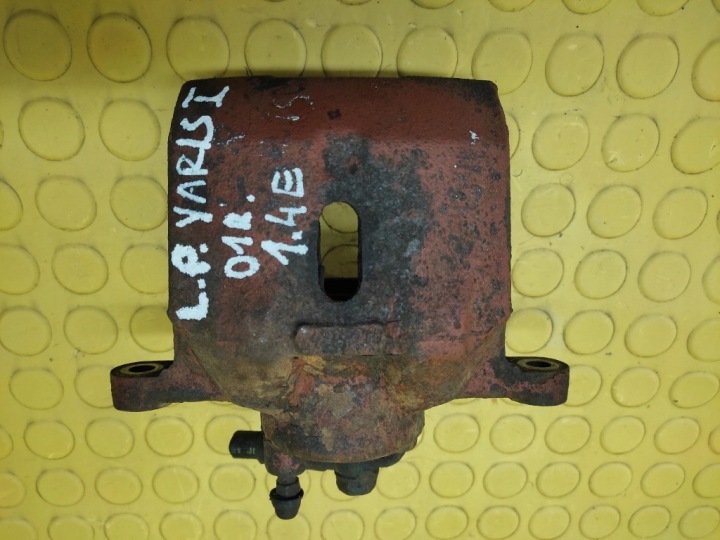 TOYOTA YARIS et 1.4 Étrier frein Gauche Avant