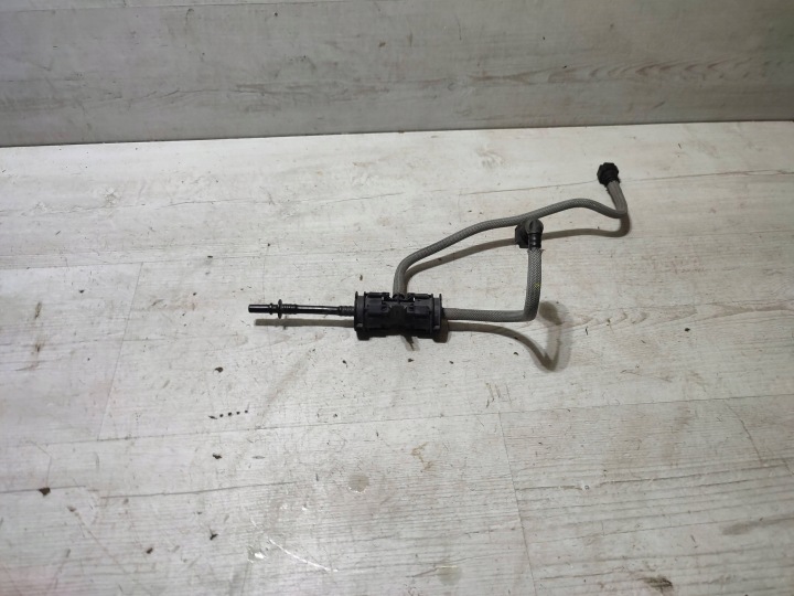 Peugeot 2008 und 2018 fuel line