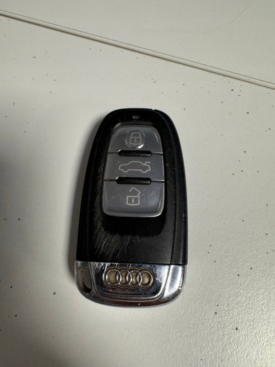 Clé PILOT NADAJNIK AUDI A4 B8 A5 8T Q5 8R 8T0959754D