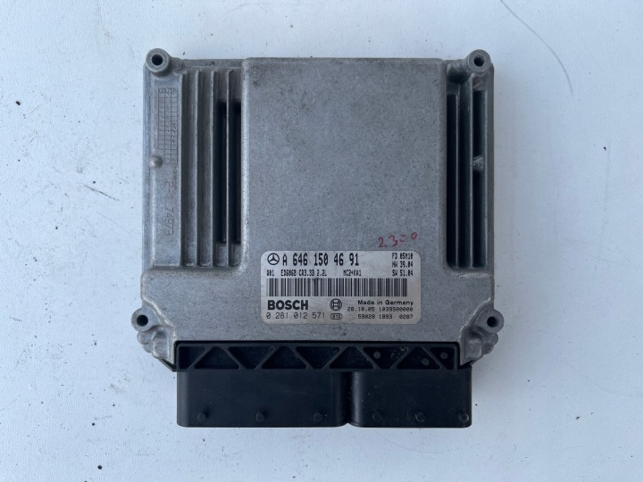 Vezerlő egység a motrot ECU számítógép Mercedes VITO A6461504691