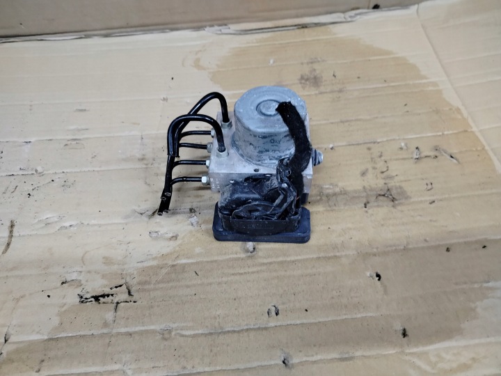 Hauptbremszylinder Bremspumpe ABS OPEL MERIVA B 13426851 AKR