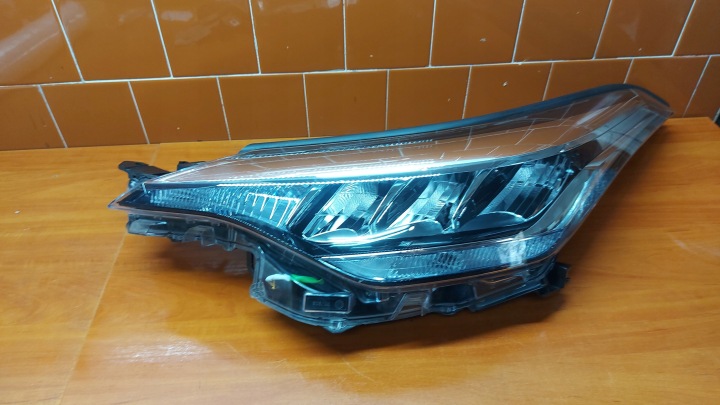 REFLEKTOR Licht links links vorne TOYOTA CHR C-HR 19- LIFT