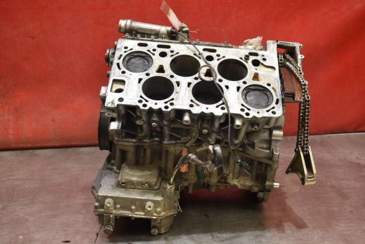 BLOK DOL motora radilica BEB BENTLEY CONTINENTAL GT 1 i 6.0 W12 560 KM 03-12
