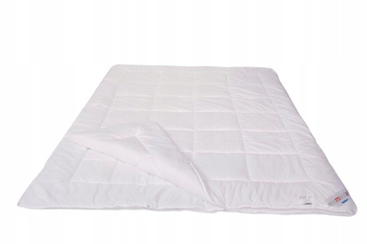Piórex Přikrývka Essmeeda Duo 155x200 1900g Bílá