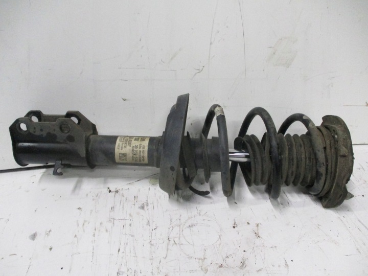 Stoßdämpfer vorne vorne rechts OPEL ASTRA K 39039574