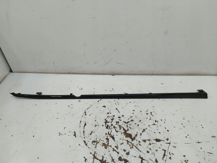 BMW 5 G60 moulding threshold left below door 8084761