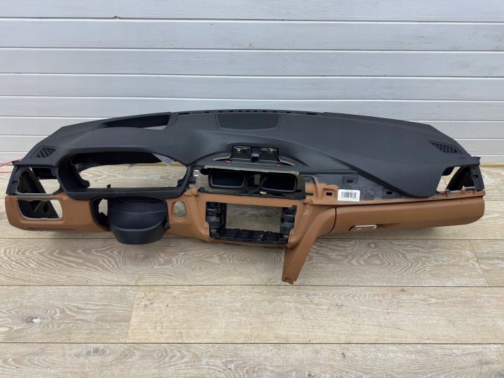BMW M3 F80 M4 F82 3 F30 F31 F34 4 F32 F33 F36 console originál