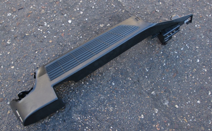 BMW F11 2.5 D 14R kryt kufru pravá 9168484