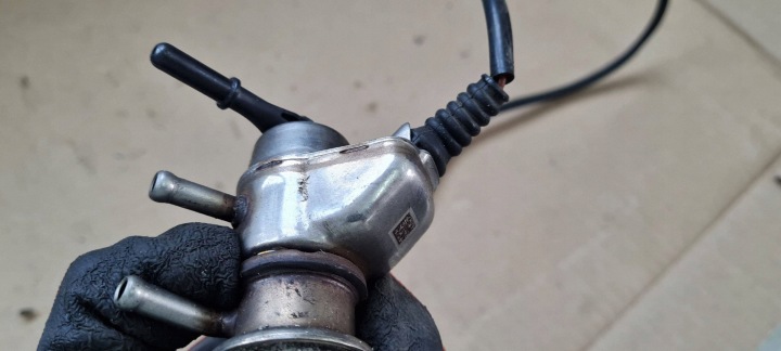 A4 B9 8W FUEL TRAINER ADBLUE 2.0 TDI 04L1311113J A5 8W Q5 A6 C7 12
