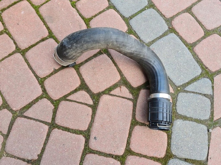 pipe of the intercooler 2.0CDTI Opel Insignia B 13444876