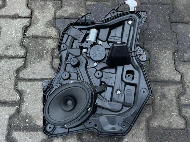 Mazda 3 II HB (BL) mechanism of the window right rear part
