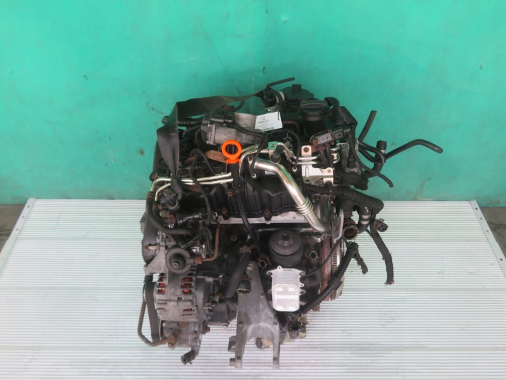 VW TRANSPORTER T5 12R 2.0 TDI Motore completo CAA