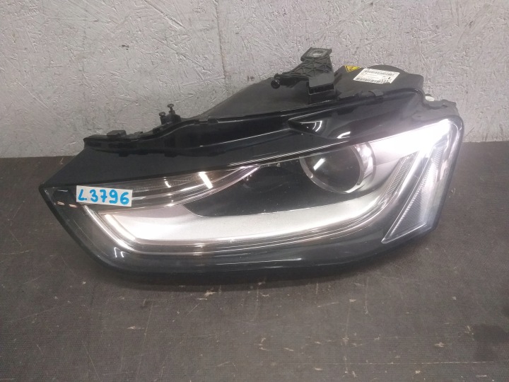 Licht vorne links AUDI A4 B8 XENON Kurvenlicht LED LIFT 12- 8K0941031