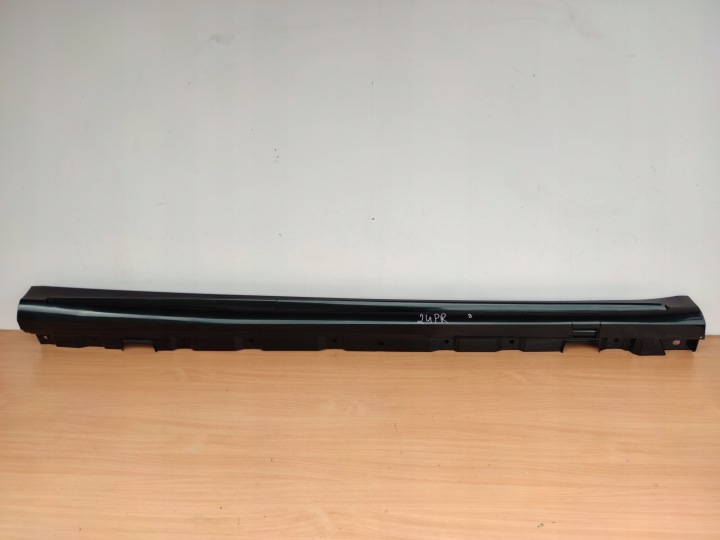 MERCEDES S-KLASA 6.3 AMG LONG DROIT MOULAGE JUPE