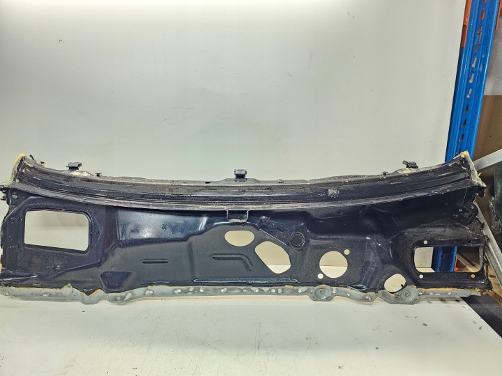 SCIANA GRODZIOWA AUDI A4 B8 A5 8T EUROPA